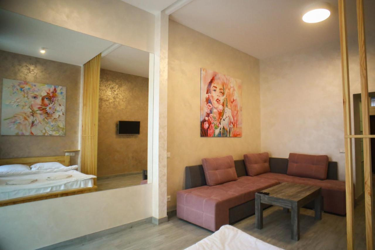 Leogrand Apartment On Drohobycha 4 Lemberg Exterior foto
